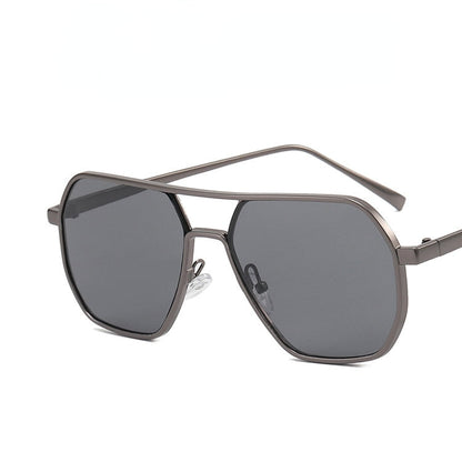 Retro-Sonnenbrille mit Metallgestell